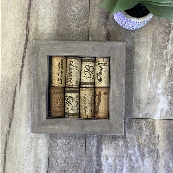 🥂Gifted Tiny House  Authentic Wine Cork frame Decor 🥂 - Picture 5 of 8